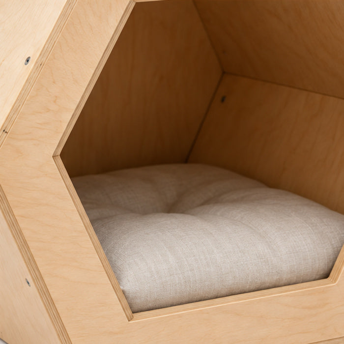 Hexagonal Wooden Indoor Pet Pod – Detail